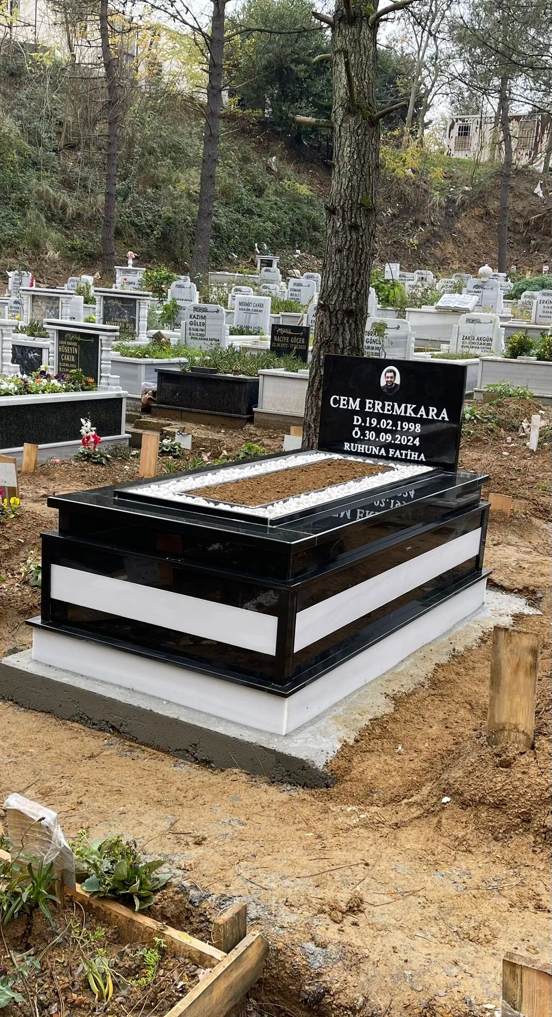 Lahit tip mezar modeli