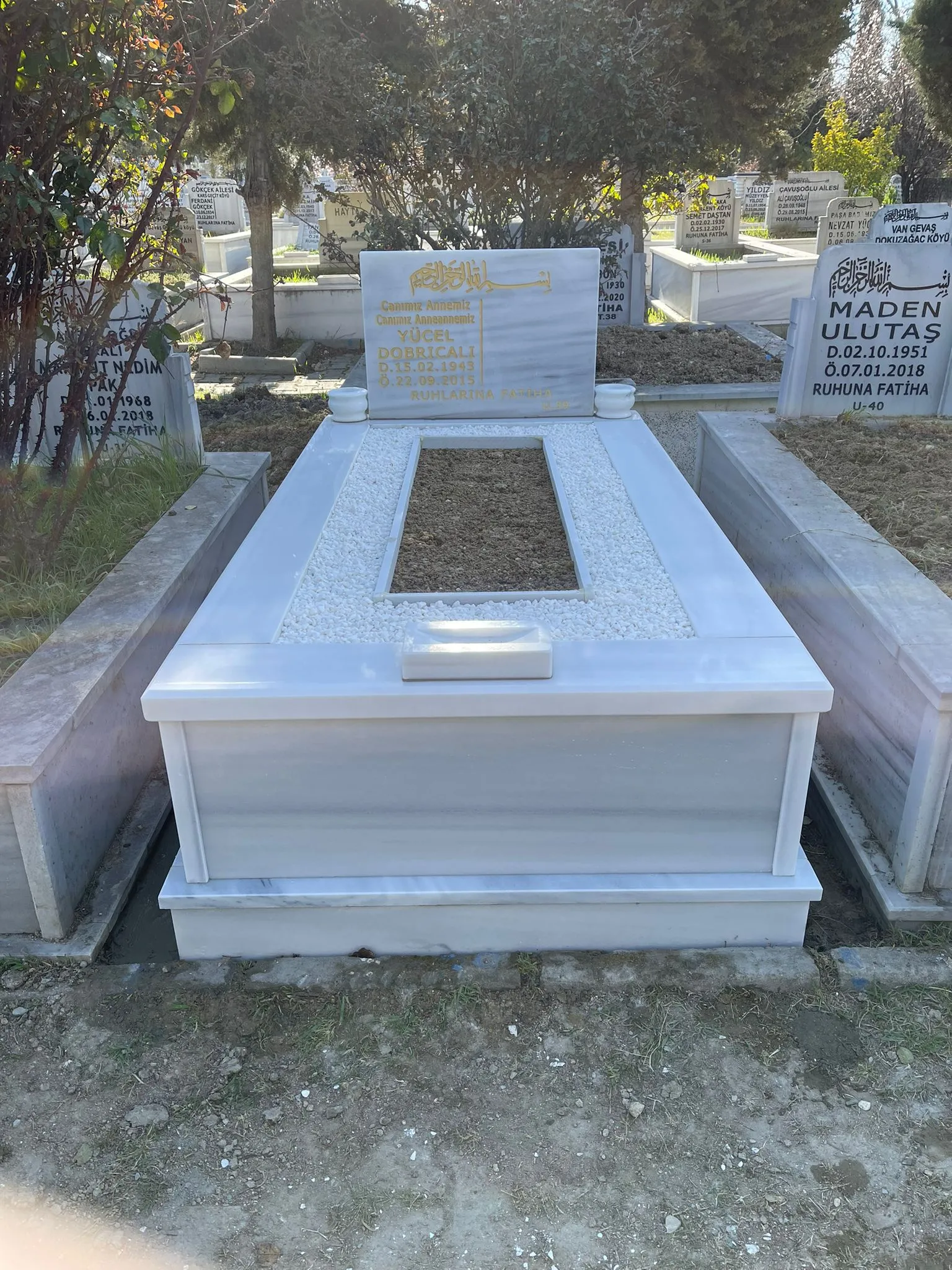 Siyah parlak granit mezar modeli