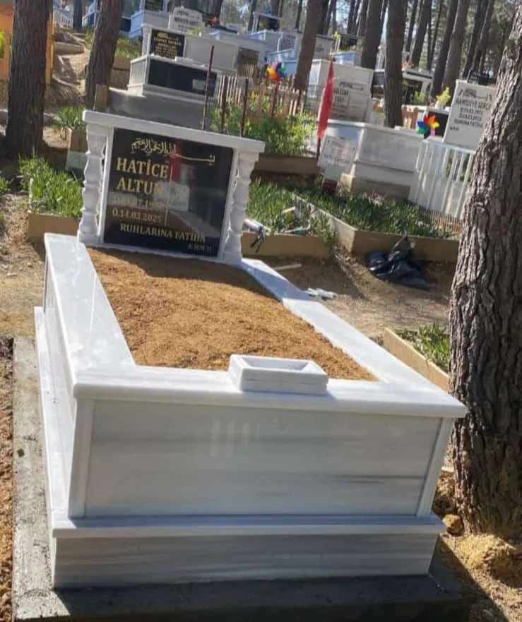 Tek kişilik mermer mezar modeli