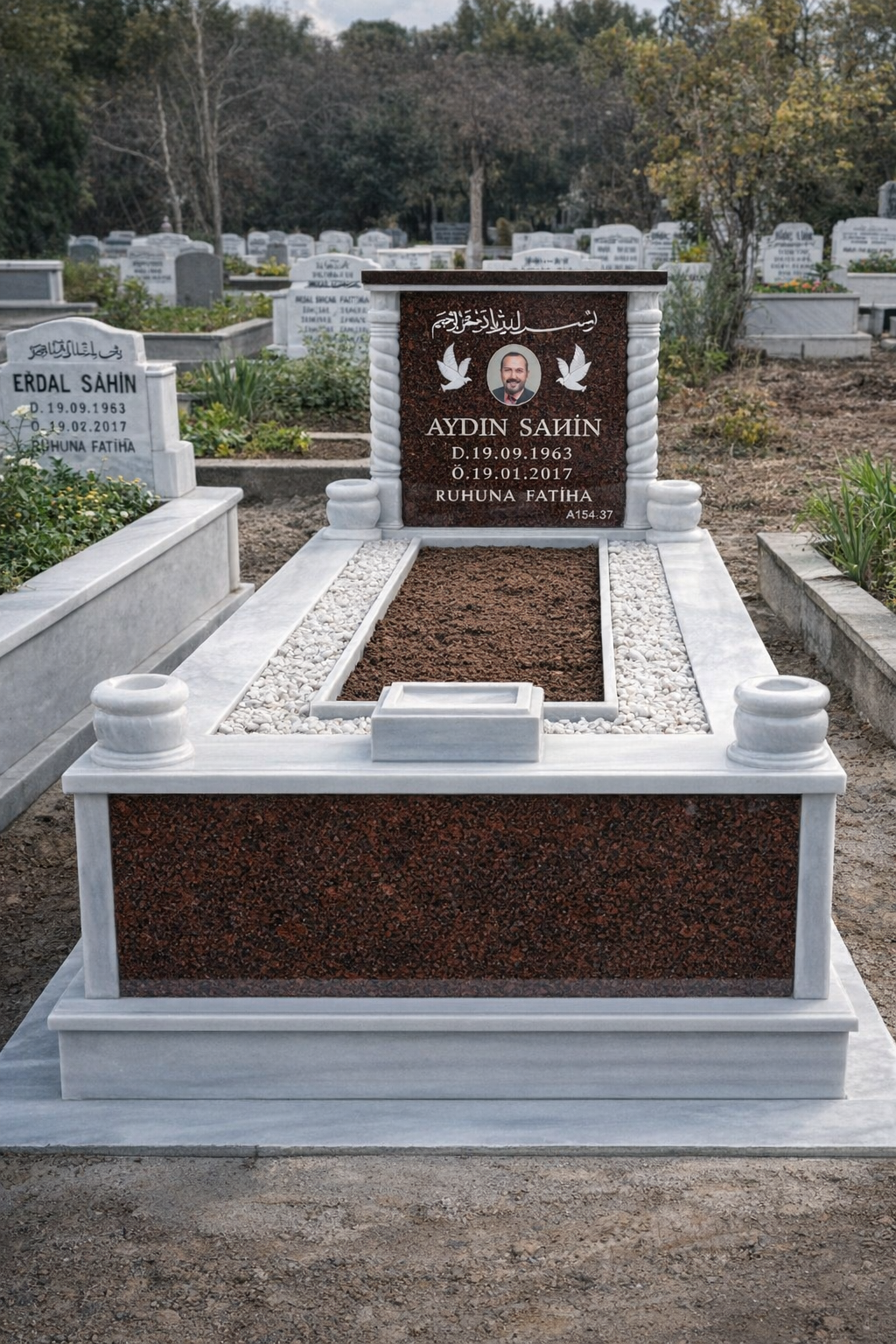 Usta işçilikle yapılmış mezar modeli